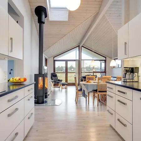 Holiday home Finna - 1km From The Sea In Nw Jutland By Interhome