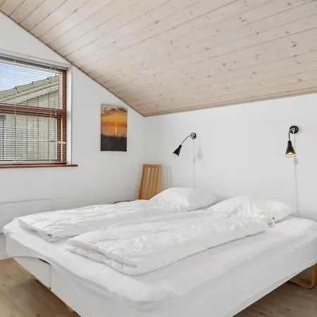 Finna - 1km From The Sea By Interhome Nyaraló *