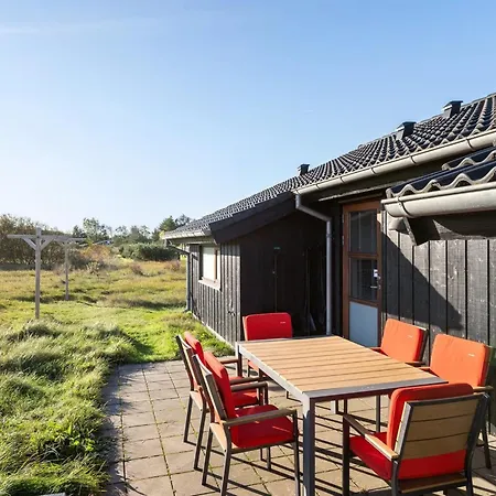 Finna - 1km From The Sea By Interhome *